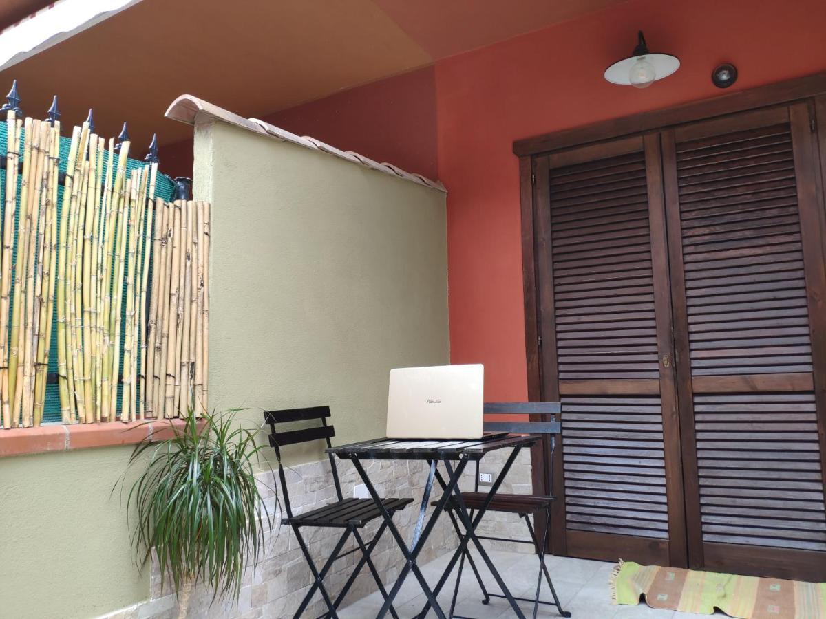 La Casa Dei Poeti Villa Villasimius Kültér fotó